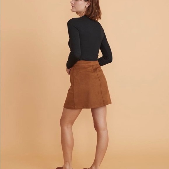 Marine Layer Myra Mini Skirt Faux Suede Tan, Size 6 - Picture 3 of 7